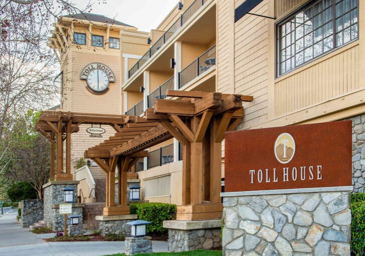 Toll House Hotel